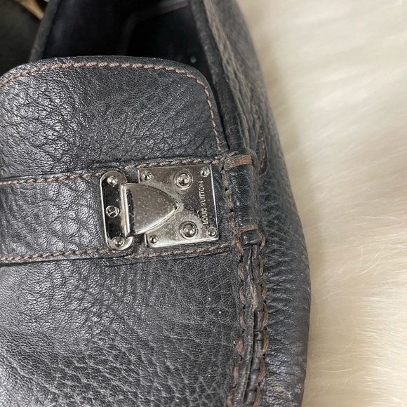 Louis VUITTON BLACK LEATHER DRIVER LOAFERS WITH SILVER HARDWARE 7 MEN​ - Picture 4 of 14